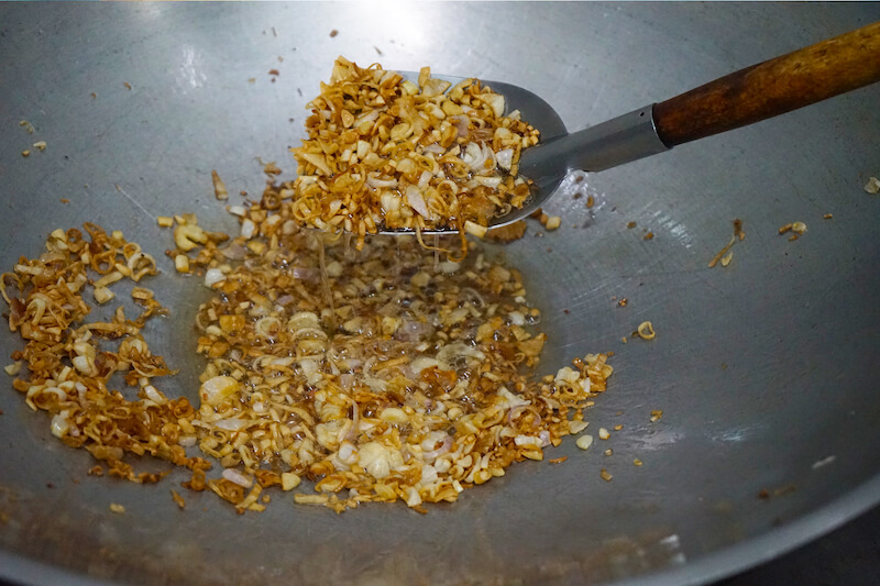 05拌炒至完美金黃色