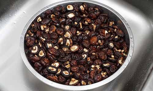 香菇清洗教學-浸泡到香菇軟