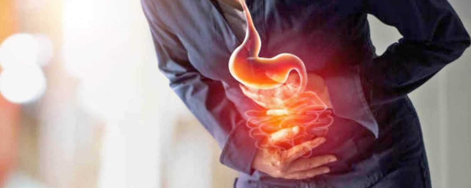 女性腸胃消化道不適