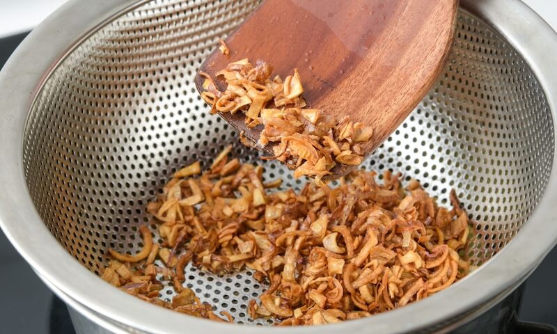 自行提煉雞油與自製油蔥素，安心無毒有保障