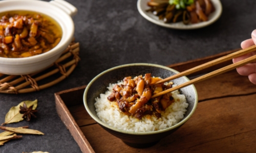 龐家家傳滷肉燥－遵循古法精心慢火燉煮，口感軟嫩、入口即化